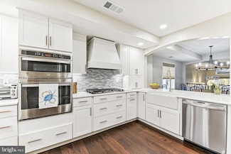 7015 Chesapeake Harbour Dr Unit 23B, Annapolis, MD 21403