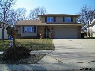 1112 Jacqueline Cir, Papillion, NE 68046