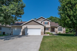 204 Crestview Cir, Jordan, MN 55352