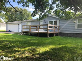 309 Wilson St, Blakesburg, IA 52536