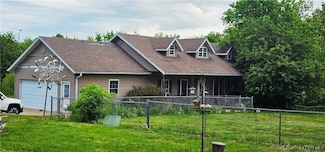 407 Highway Y, Eldon, MO 65026