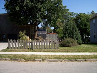 410 Charles Ave SE, Grand Rapids, MI 49503
