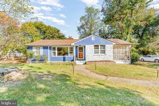 46068 E Sunrise Dr, Lexington Park, MD 20653
