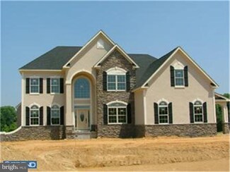102 Carrie Lynne Ct, Mullica Hill, NJ 08062