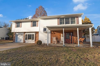 113 Taylor Dr, Levittown, PA 19054