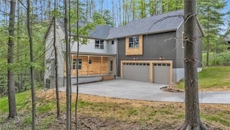 51 Pontiac Trail, Malvern, OH 44644