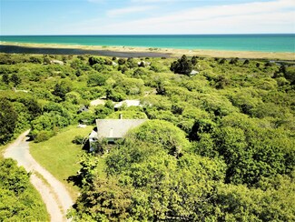 15 Doctors Creek Path, Chilmark, MA 02535