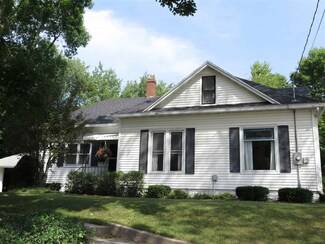 135 Cedar St, West Union, IA 52175