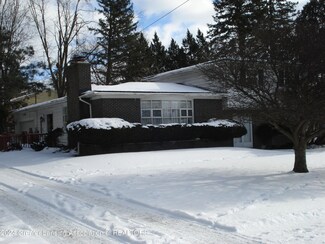 1544 Aurelius Rd, Holt, MI 48842