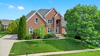2208 Claymore Cir, Louisville, KY 40245
