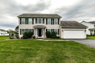 4624 Natures Cir, Syracuse, NY 13215