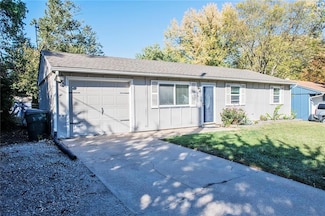 1612 W 2nd St, Lawrence, KS 66044