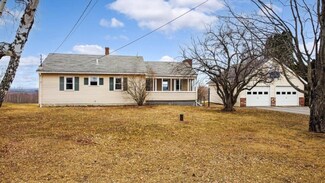 471 Benton Rd, Albion, ME 04910