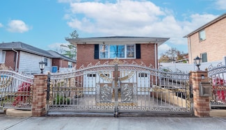 244-19 Grand Central Pkwy, Flushing, NY 11362