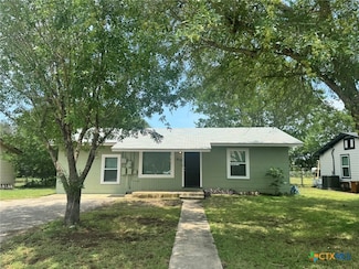 615 Melrose St, Seguin, TX 78155