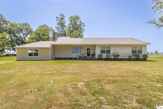 6402 Paulette Pipes Rd, Collinston, LA 71229