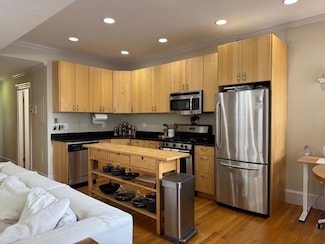 37 Mount Vernon St Unit 2R, Dorchester, MA 02125
