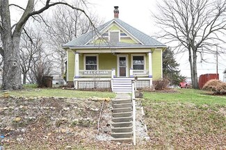 1307 S 7th St, Atchison, KS 66002