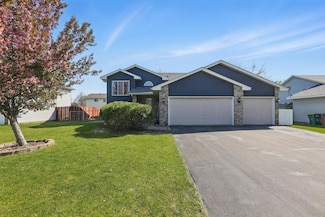 6609 91st Trail N, Brooklyn Park, MN 55445