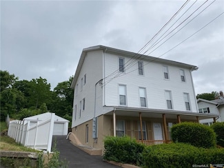29 Moulthrop St Unit 2, Ansonia, CT 06401