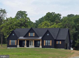 448 Elegant Dr, Martinsburg, WV 25403