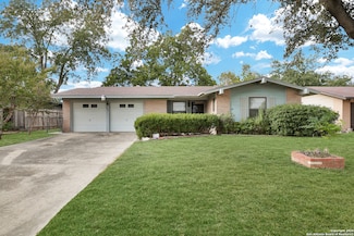 425 E Wright Blvd, Universal City, TX 78148
