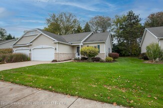 1730 N Crystal Cove, Haslett, MI 48840
