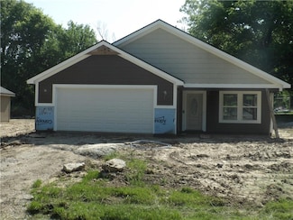 1105 S Olive St, Kingsville, MO 64061