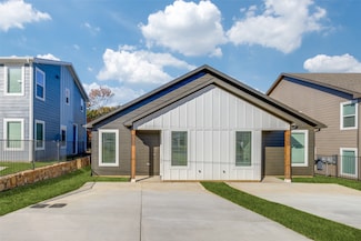 1027-1025 Ray Dr, Denison, TX 75020