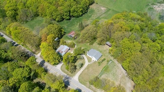 9400 W Robinson Rd, Harbor Springs, MI 49740