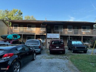 202 Spring Valley Rd, Sevierville, TN 37863