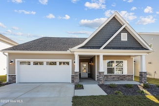 1022 Terraces Ln, Hampstead, NC 28443