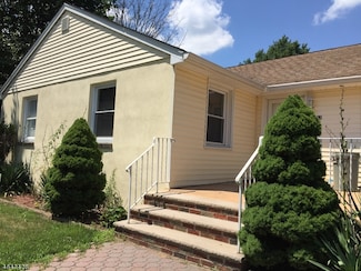 12 Franklin Place, Haskell, NJ 07420