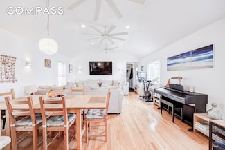 355 D Dormans Ct Unit D, Hammels, NY 11693