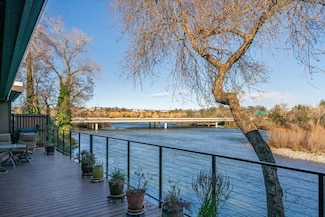 155 Village Dr, Redding, CA 96001