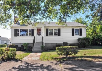 404 Fenno St, Quincy, MA 02170