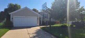 7102 Sovereign Dr NE, Comstock Park, MI 49321