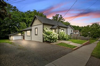 916 7th St S, Stillwater, MN 55082