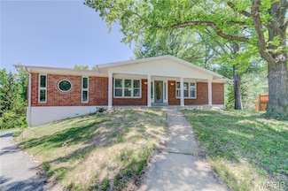1219 Blairshire Dr, Ballwin, MO 63011