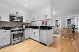 80 Broad St Unit 303, Boston, MA 02110