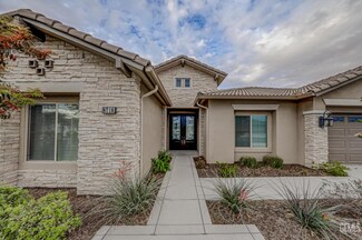 8718 Dromana Ct, Bakersfield, CA 93314