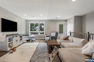 499 Sunset Terrace Unit B, Ridgefield, NJ 07657