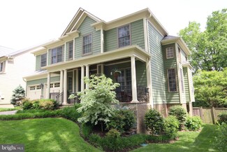 6750 25th St N, Arlington, VA 22213