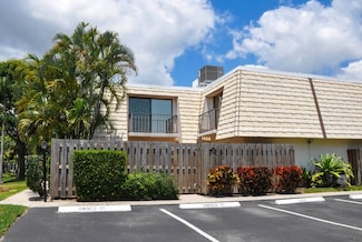 1170 6th Ave Unit 15C, Vero Beach, FL 32960