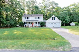 202 Holyoke Dr, Washington, NC 27889