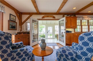 1940 Main Rd, Westport Point, MA 02791