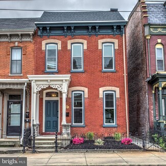132 N 3rd St, Columbia, PA 17512