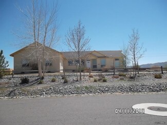 405 Terrace Ln, Yerington, NV 89447