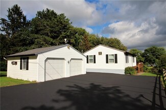 8170 Graves Point Rd, Wolcott, NY 14590