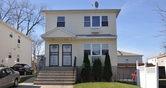 643 Beach 67th St, Arverne, NY 11692